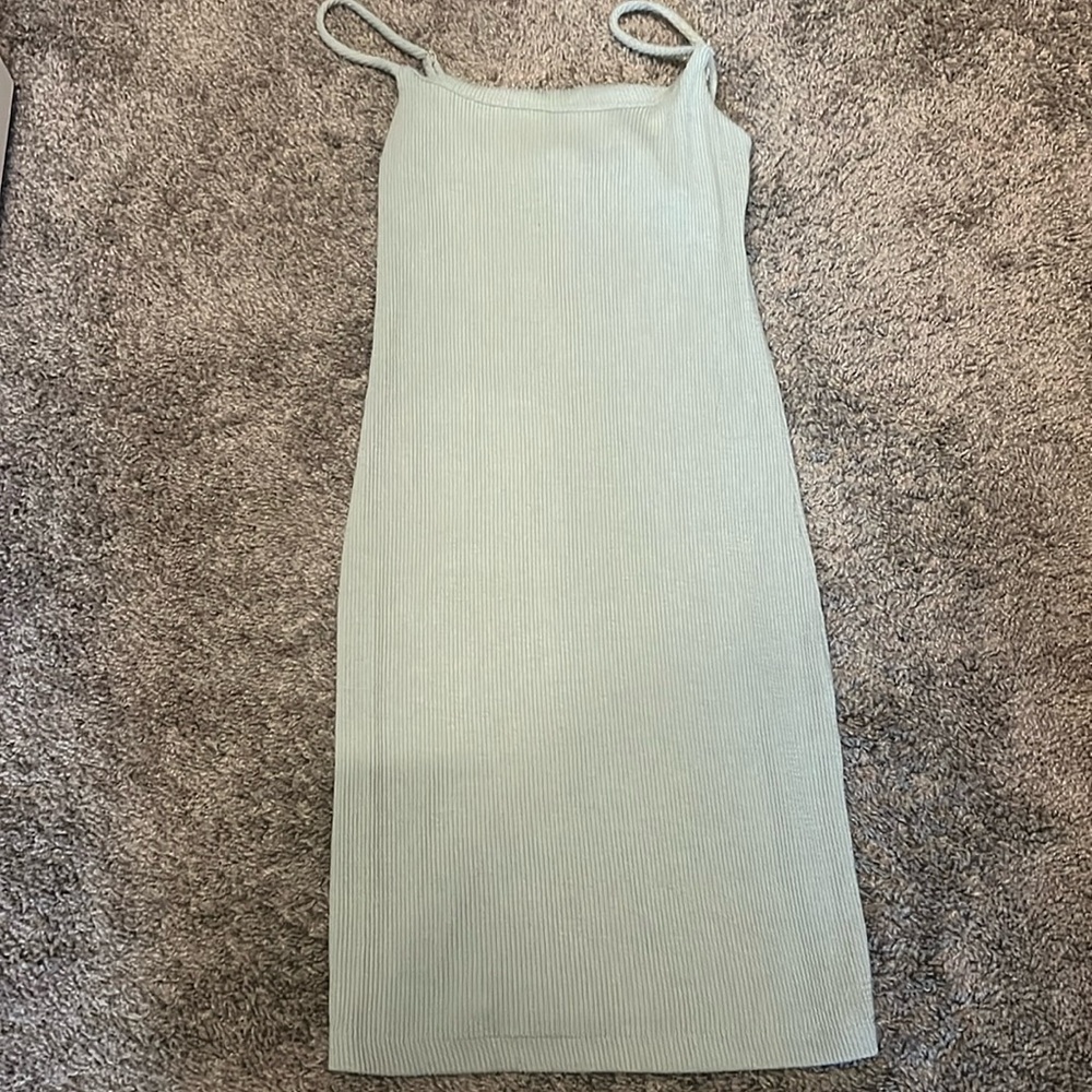 Light green ribbed maxi dress